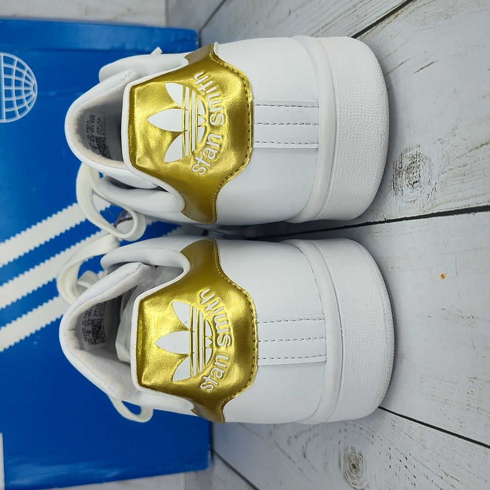 Adidas Original Stan Smith Sneakers - Picture 3 of 12